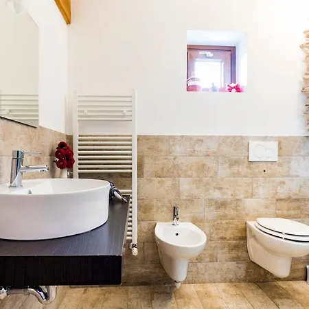 Valtellina Mon לינה וארוחת בוקר